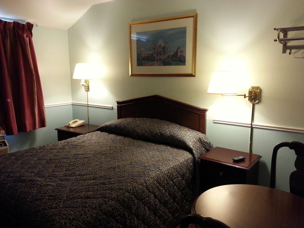 Queensway Motel Toronto Eksteriør bilde
